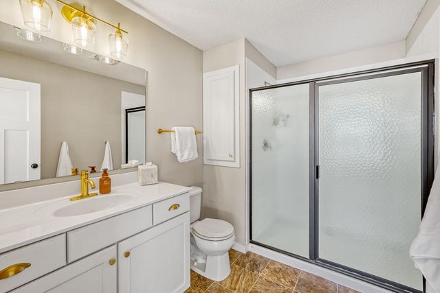 846 10th Avenue N, Minneapolis, MN 55411