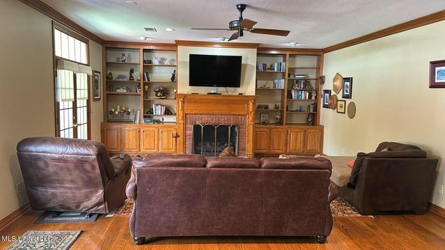 303 Monterey Drive, Clinton, MS 39056