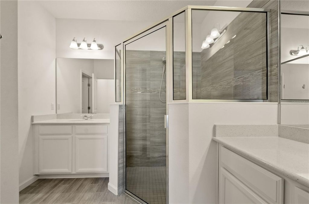 Image 18 of property listing at 1078 CHELAN FALLS DRIVE, Deland, FL 32724