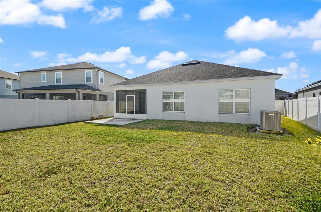 Image 21 of property listing at 1078 CHELAN FALLS DRIVE, Deland, FL 32724