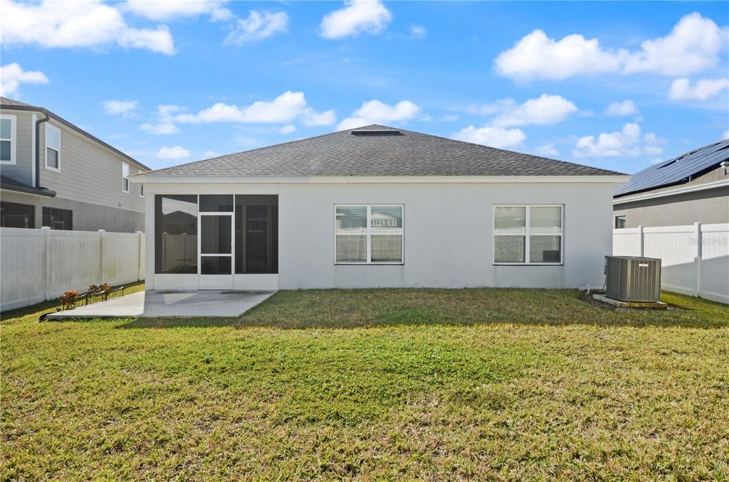 Image 22 of property listing at 1078 CHELAN FALLS DRIVE, Deland, FL 32724