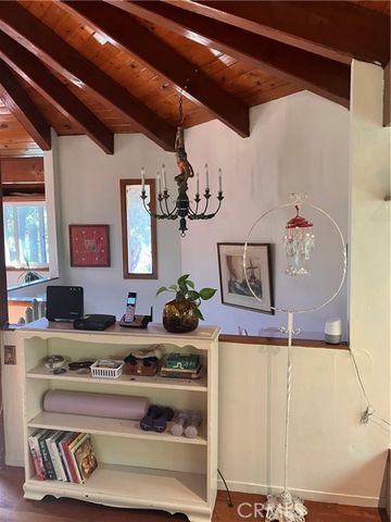 23228 Brookside, Crestline, CA 92325