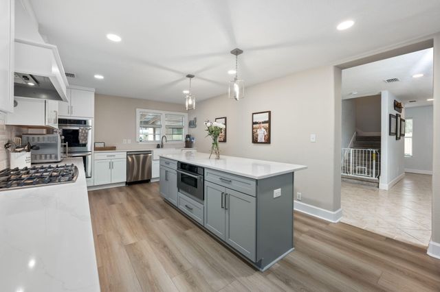 255 Edge Avenue, Valparaiso, FL 32580