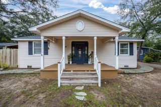255 Edge Avenue, Valparaiso, FL 32580