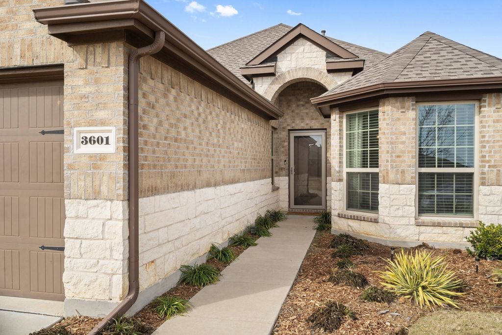 3601 Comal Drive, Little Elm, TX 75068