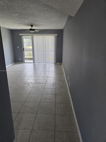 8040 N Colony Cir N 107, Tamarac, FL 33321