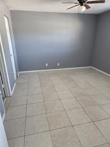 8040 N Colony Cir N 107, Tamarac, FL 33321