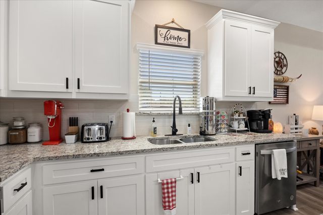 1608 Ridgeview Trail, Granbury, TX 76048