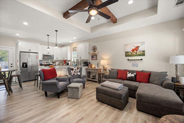 1608 Ridgeview Trail, Granbury, TX 76048