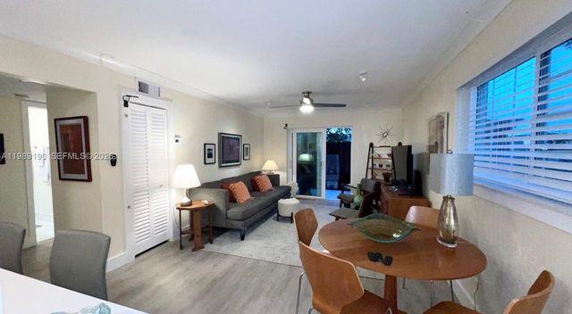 633 NE 2nd Ave 5, Fort Lauderdale, FL 33304