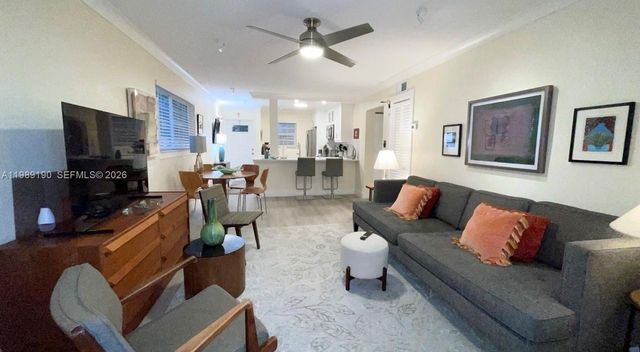 633 NE 2nd Ave 5, Fort Lauderdale, FL 33304