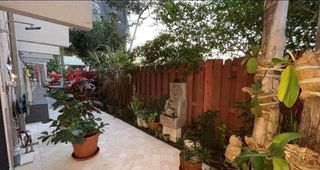 633 NE 2nd Ave 5, Fort Lauderdale, FL 33304