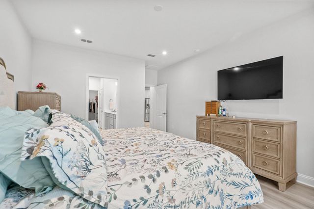 2300 Watershed Way, Longs, SC 29568