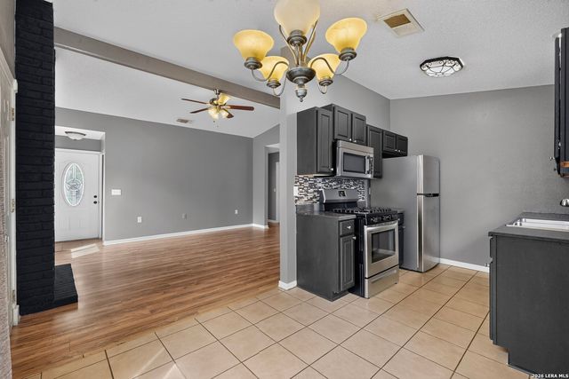 8723 Meadow Song, Converse, TX 78109