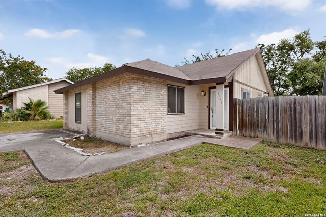 8723 Meadow Song, Converse, TX 78109