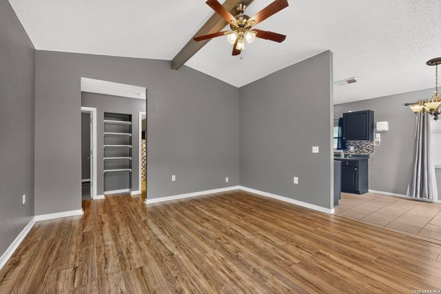 8723 Meadow Song, Converse, TX 78109