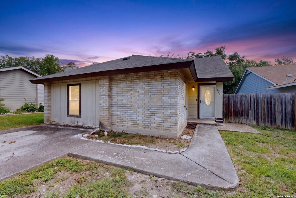 8723 Meadow Song, Converse, TX 78109