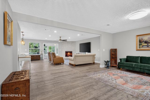 4002 SCENIC Drive, Middleburg, FL 32068