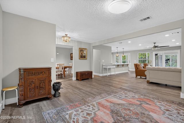 4002 SCENIC Drive, Middleburg, FL 32068
