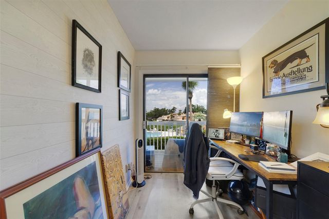 1051 S HIGHLAND STREET 7D, Mount Dora, FL 32757