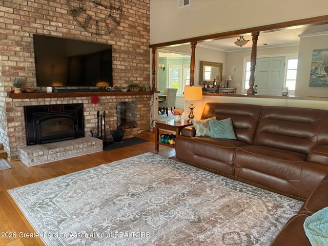 4426 Barton Road, Lansing, MI 48917
