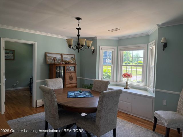 4426 Barton Road, Lansing, MI 48917
