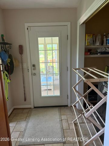 4426 Barton Road, Lansing, MI 48917