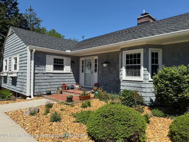 4426 Barton Road, Lansing, MI 48917