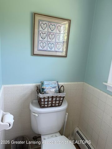 4426 Barton Road, Lansing, MI 48917