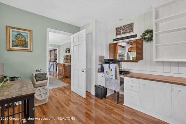4426 Barton Road, Lansing, MI 48917
