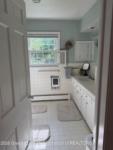 4426 Barton Road, Lansing, MI 48917