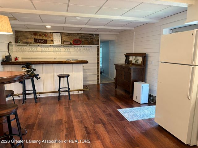 4426 Barton Road, Lansing, MI 48917