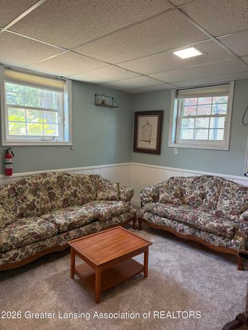 4426 Barton Road, Lansing, MI 48917