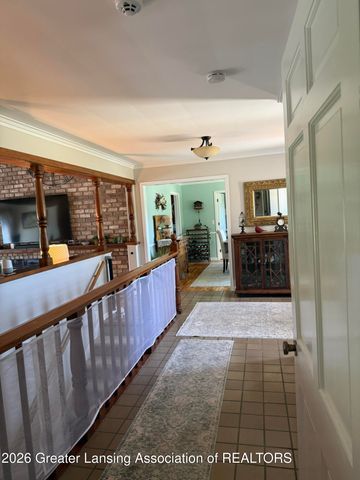 4426 Barton Road, Lansing, MI 48917