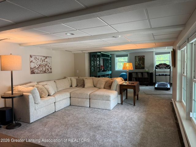 4426 Barton Road, Lansing, MI 48917