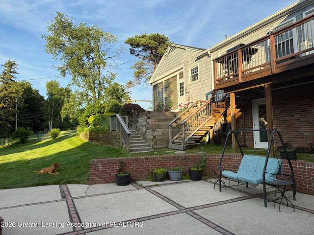 4426 Barton Road, Lansing, MI 48917