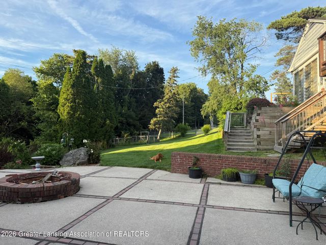 4426 Barton Road, Lansing, MI 48917