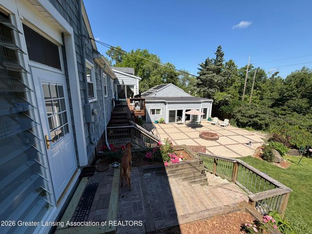 4426 Barton Road, Lansing, MI 48917