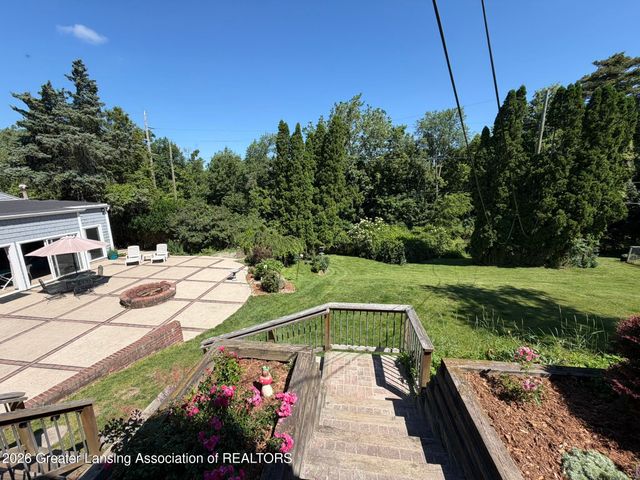4426 Barton Road, Lansing, MI 48917