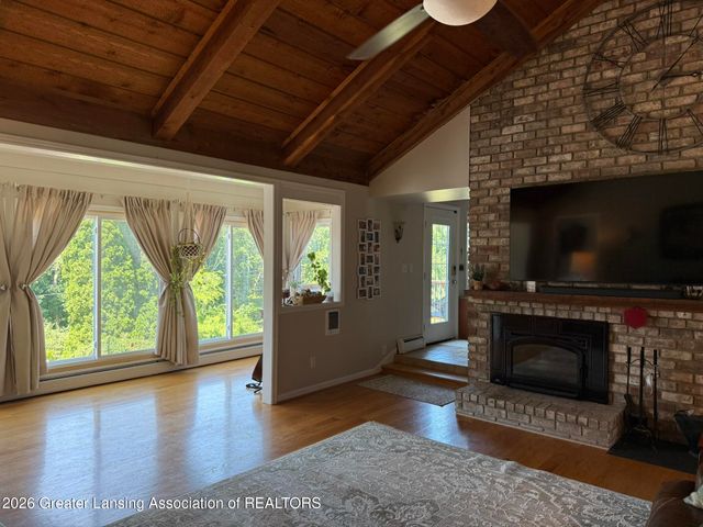 4426 Barton Road, Lansing, MI 48917