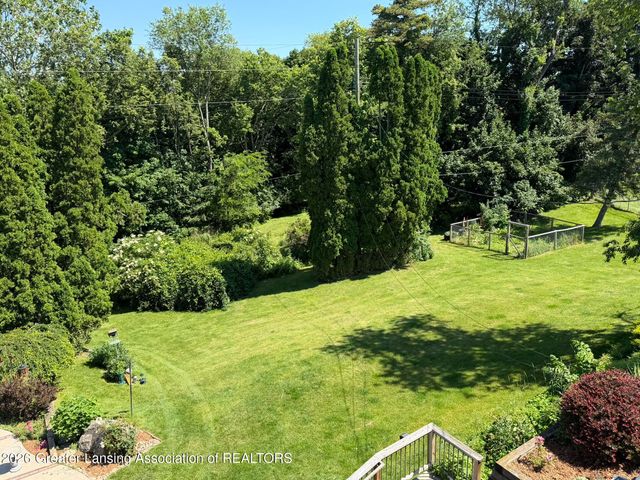 4426 Barton Road, Lansing, MI 48917
