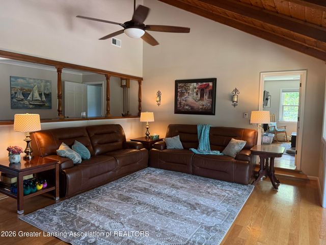 4426 Barton Road, Lansing, MI 48917