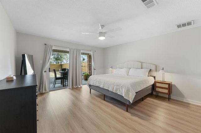 11215 Canyon Trail Drive, Houston, TX 77066