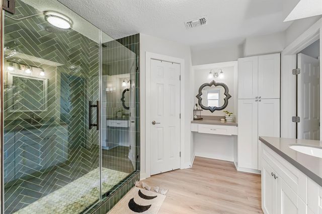 11215 Canyon Trail Drive, Houston, TX 77066