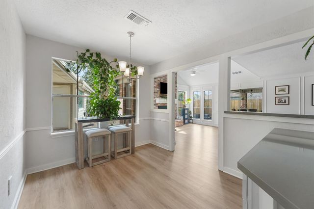 11215 Canyon Trail Drive, Houston, TX 77066