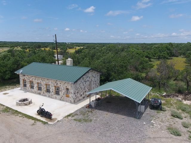 988 Sd 71600, Rocksprings, TX 78880