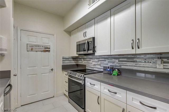 8000 Badura Avenue 1035, Las Vegas, NV 89113