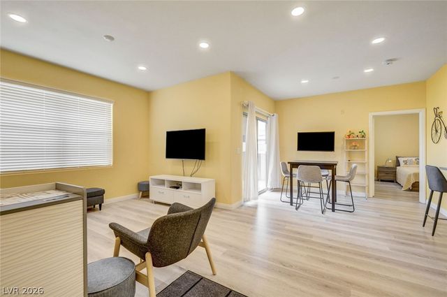 8000 Badura Avenue 1035, Las Vegas, NV 89113
