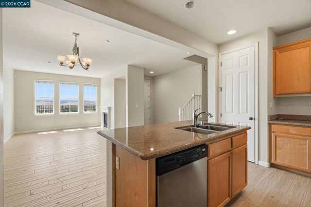 5206 Fioli Loop, San Ramon, CA 94582