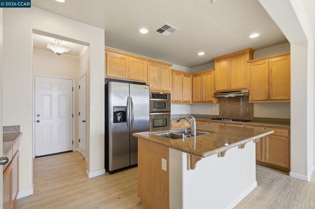 5206 Fioli Loop, San Ramon, CA 94582
